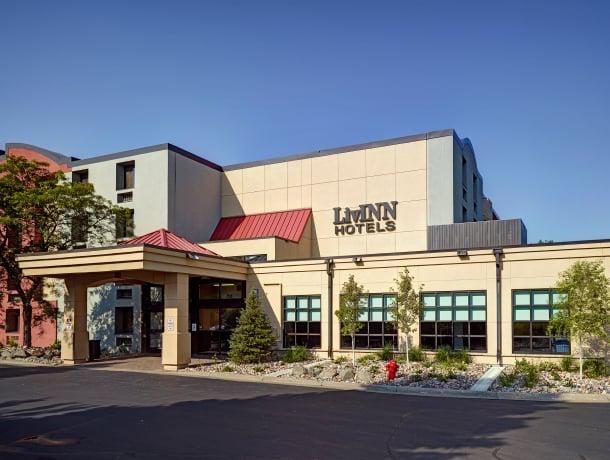 Get In Touch With LivINN Hotel,South Burnsville