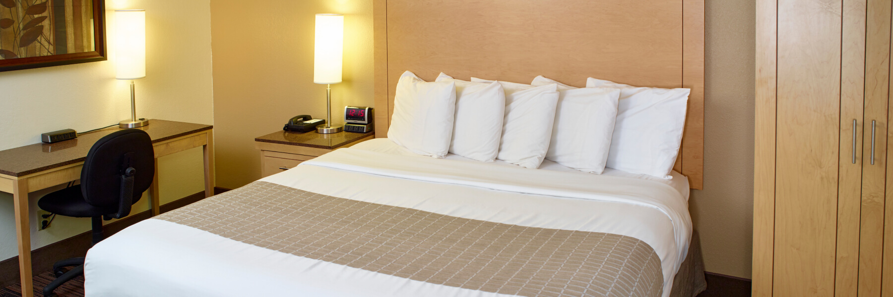 Discover LivINN Hotel, South Burnsville