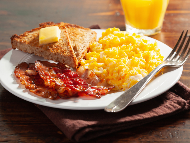 Hot Breakfast at South Burnsville, Minnesota Hotel