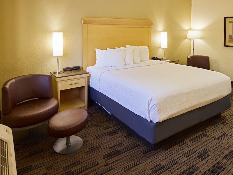 King Executive Non-Smoking Room at LivINN Hotel, South Burnsville