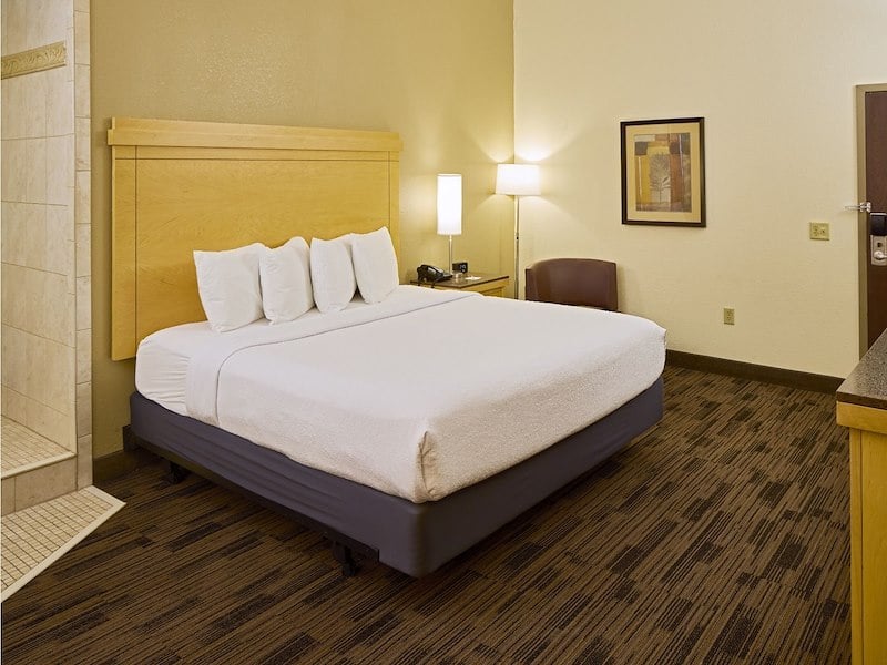 Jacuzzi Suite Non Smoking at LivINN Hotel, South Burnsville